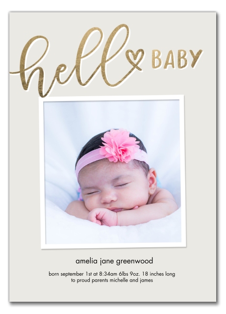 Announce your engagement or new baby with a custom 3D photo viewer