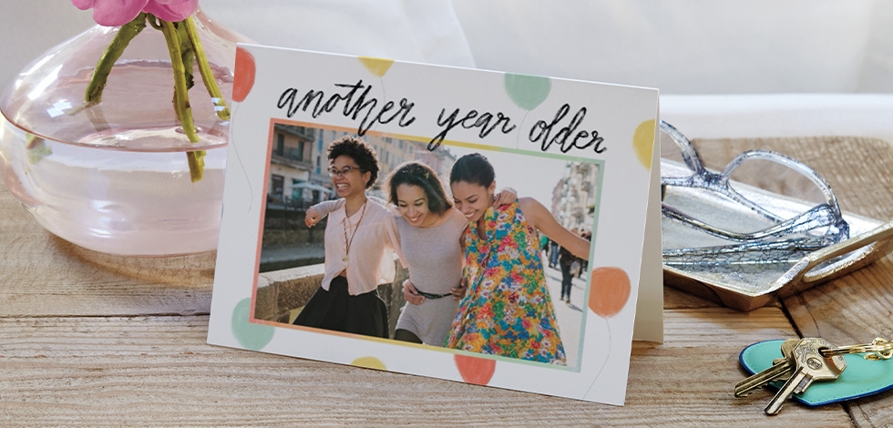 SHARE SOME BIRTHDAY LOVE WITH CUSTOM GREETING CARDS
